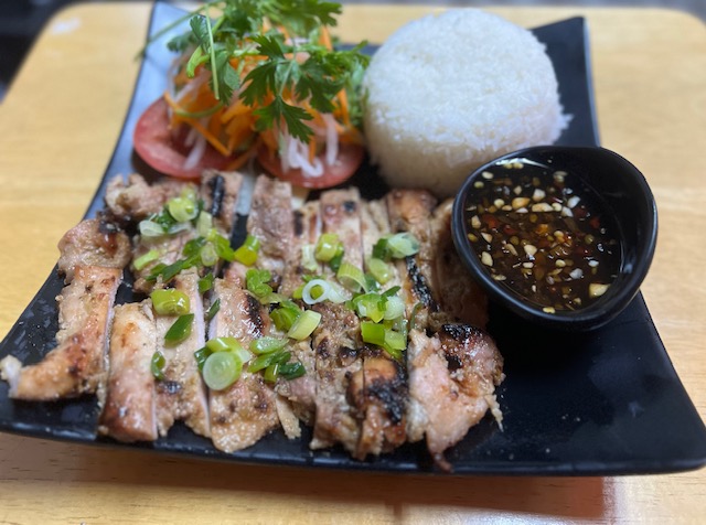 R2. Grilled Chicken Rice Plate